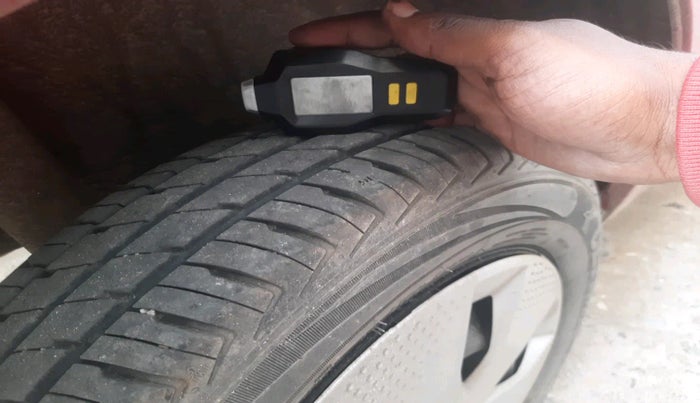 2022 Maruti Alto K10 VXI, Petrol, Manual, 18,592 km, tyre