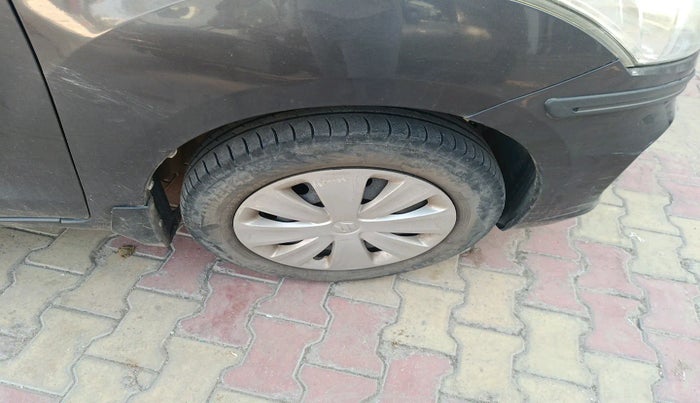 2016 Maruti Ertiga VDI SHVS, Diesel, Manual, 1,02,778 km, tyre