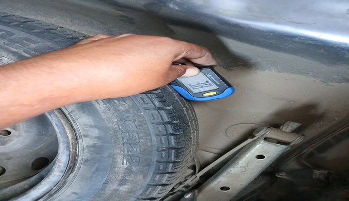 2012 Hyundai Eon SPORTZ, Petrol, Manual, 1,28,328 km, tyre