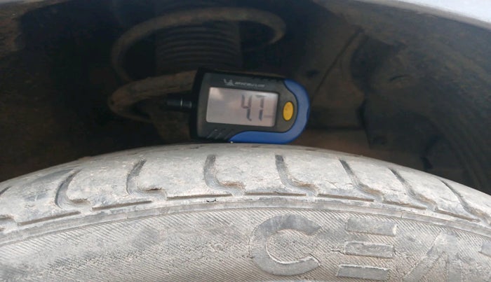 2012 Hyundai Eon SPORTZ, Petrol, Manual, 1,28,328 km, tyre