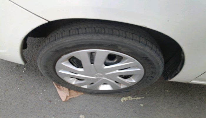 2011 Maruti Zen Estilo VXI, Petrol, Manual, 54,510 km, tyre