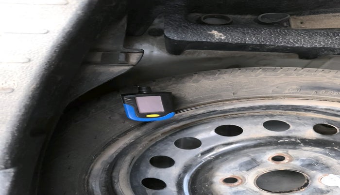 2015 Maruti Wagon R 1.0 VXI, Petrol, Manual, 1,02,821 km, tyre