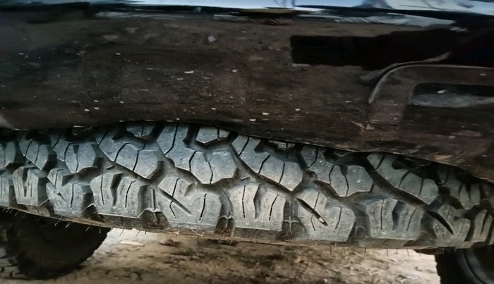 2012 Mitsubishi Pajero Sport 2.5 MT 4X4, Diesel, Manual, 1,43,600 km, tyre