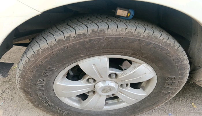 2018 Tata Safari Storme 2.2 VX 4X2, Diesel, Manual, 83,341 km, tyre