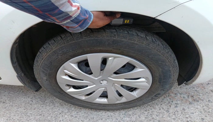 2021 Maruti Swift VXI, Petrol, Manual, 73,168 km, tyre