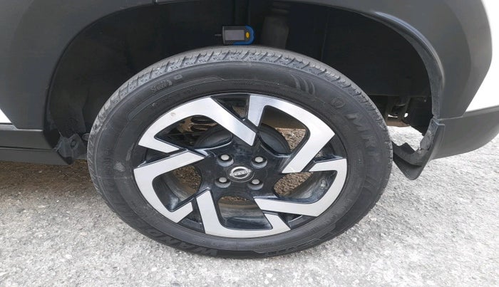 2022 Nissan MAGNITE XV EXECUTIVE, Petrol, Manual, 27,080 km, tyre