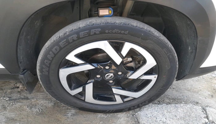 2022 Nissan MAGNITE XV EXECUTIVE, Petrol, Manual, 27,080 km, tyre
