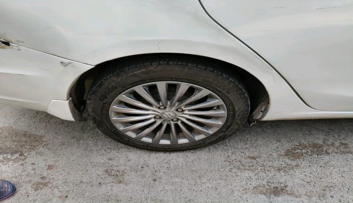 2015 Maruti Ciaz ZXI+, Petrol, Manual, 58,846 km, tyre