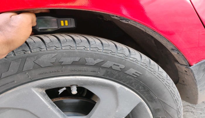 2017 Maruti Baleno DELTA DIESEL 1.3, Diesel, Manual, 1,75,000 km, tyre