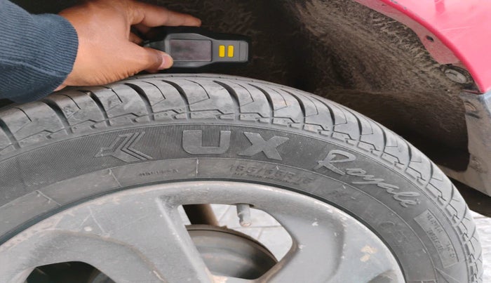 2017 Maruti Baleno DELTA DIESEL 1.3, Diesel, Manual, 1,75,000 km, tyre