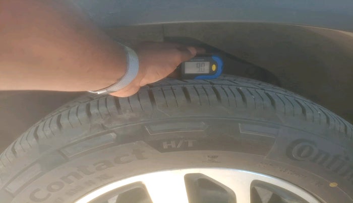 2022 Tata Harrier XZA PLUS 2.0L DUAL TONE, Diesel, Automatic, 61,464 km, tyre