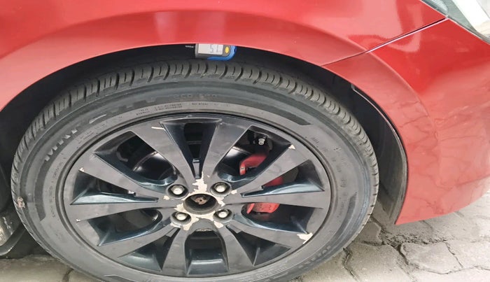 2017 Hyundai Verna 1.6 VTVT SX, Petrol, Manual, 51,319 km, tyre