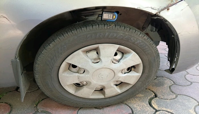 2013 Maruti Wagon R 1.0 LXI CNG, Petrol, Manual, 1,13,600 km, tyre