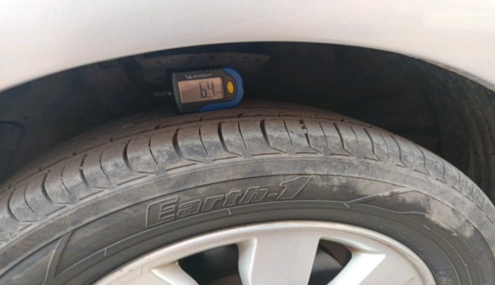 2014 Hyundai i20 ASTA 1.4 CRDI, Diesel, Manual, 1,02,479 km, tyre