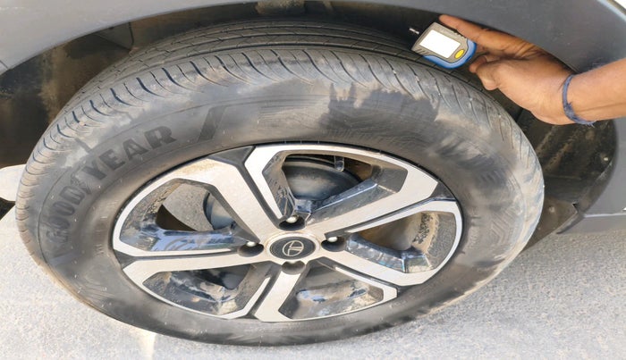 2023 Tata NEXON XZA PLUS DIESEL, Diesel, Automatic, 43,324 km, tyre