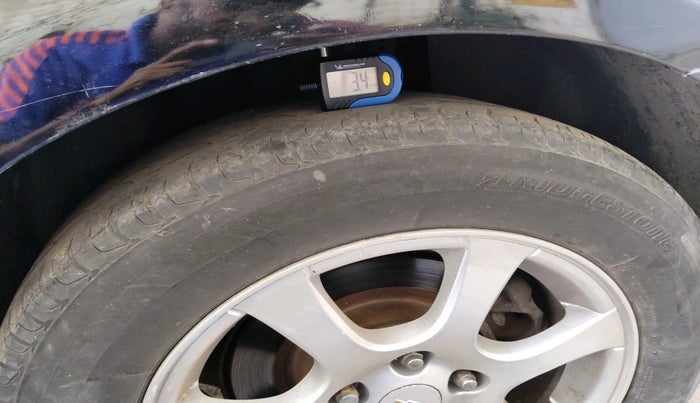 2013 Chevrolet Cruze LT, Diesel, Manual, 49,711 km, tyre