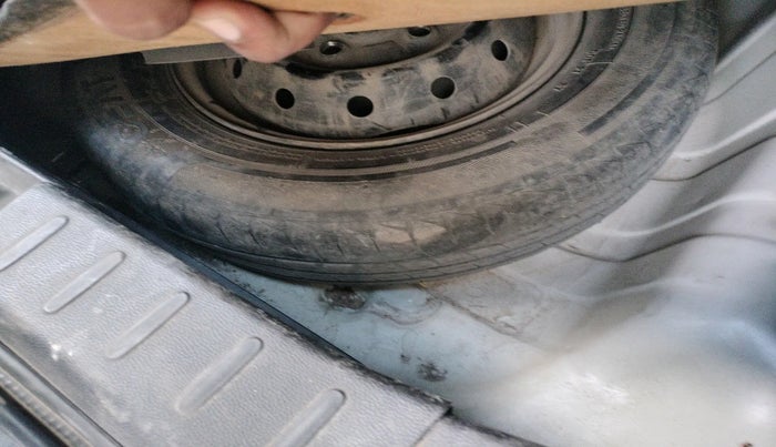 2020 Maruti Alto VXI, Petrol, Manual, 74,607 km, tyre