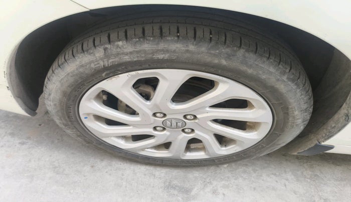 2023 Maruti Baleno  ZETA CNG 1.2L, Petrol, Manual, 66,619 km, tyre