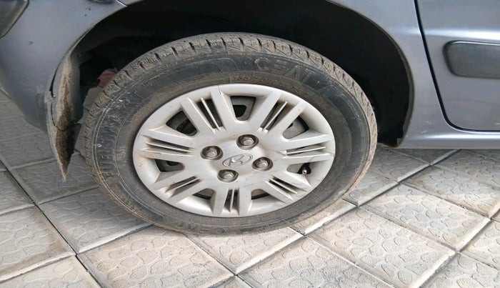 2011 Hyundai Santro Xing GLS LPG, Petrol, Manual, 1,18,033 km, tyre
