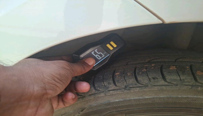 2017 Tata Zest XT PETROL, Petrol, Manual, 33,994 km, tyre