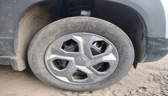 2024 Maruti BREZZA LXI S- CNG, Petrol, Manual, 36,577 km, tyre