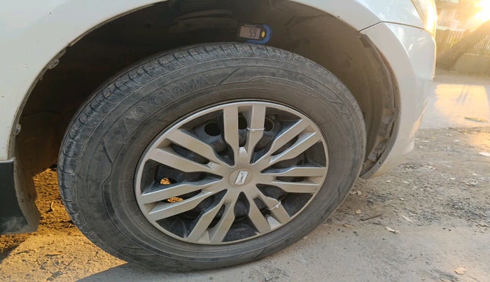 2017 Maruti Swift LXI, Petrol, Manual, 47,981 km, tyre