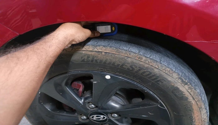 2018 Hyundai Grand i10 SPORTZ 1.2 KAPPA VTVT DUAL TONE, Petrol, Manual, 69,566 km, tyre