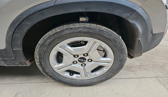 2021 KIA SONET HTK PLUS 1.5 AT, Diesel, Automatic, 71,917 km, tyre