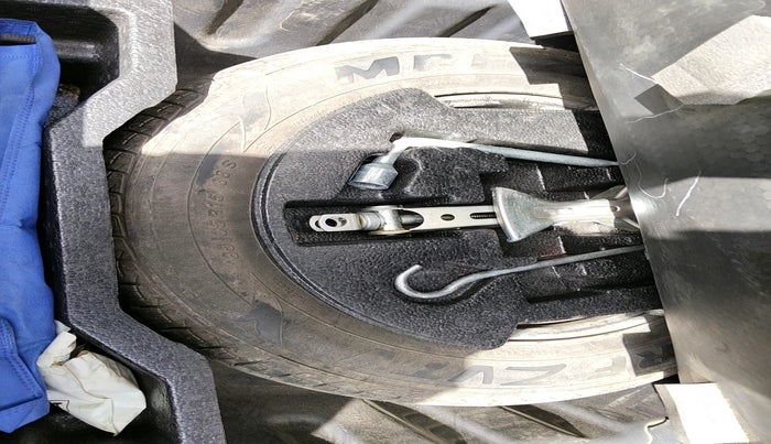 2017 Maruti Ciaz VDI+ SHVS, Diesel, Manual, 97,605 km, tyre