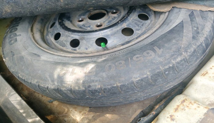 2011 Maruti Swift Dzire VDI, Diesel, Manual, 1,22,491 km, tyre