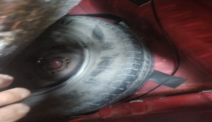 2018 Renault Kwid RXT 1.0 (O), Petrol, Manual, 48,642 km, tyre