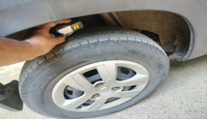 2018 Renault Kwid RXT 1.0 (O), Petrol, Manual, 48,642 km, tyre