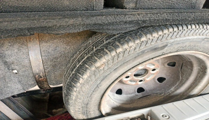 2010 Maruti Alto K10 LXI, Petrol, Manual, 74,555 km, tyre