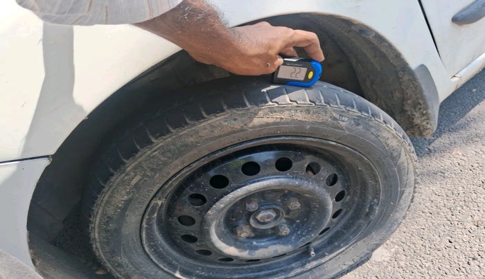 2011 Maruti Wagon R 1.0 VXI, Petrol, Manual, 2,46,529 km, tyre