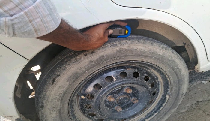 2011 Maruti Wagon R 1.0 VXI, Petrol, Manual, 2,46,529 km, tyre