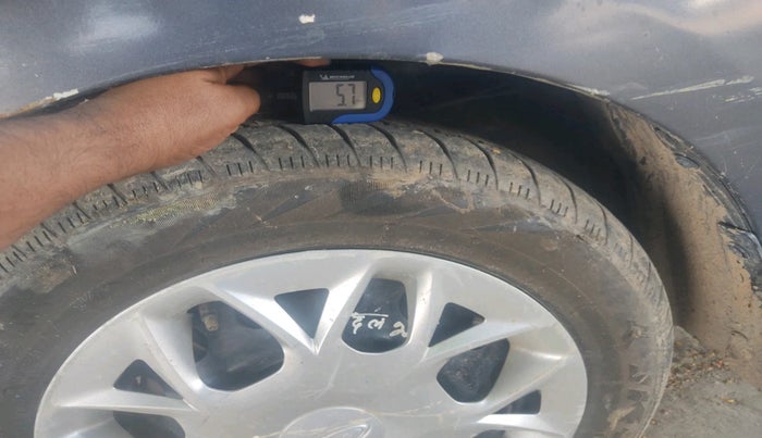 2017 Ford New Figo AMBIENTE 1.2 PETROL ABS, Petrol, Manual, 47,792 km, tyre