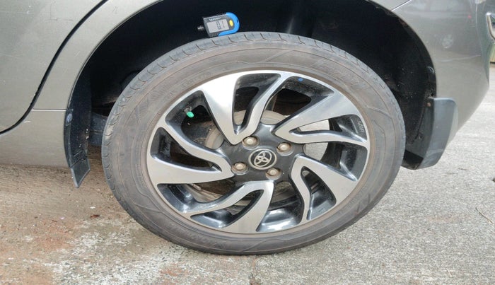 2020 Toyota Glanza V CVT, Petrol, Automatic, 1,09,352 km, tyre