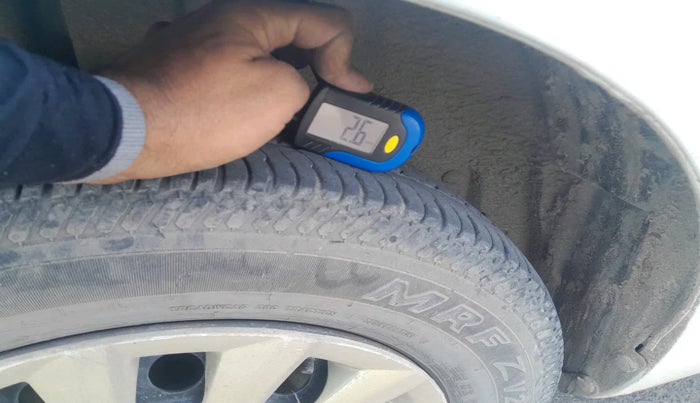 2015 Maruti Swift VDI, Diesel, Manual, 73,358 km, tyre