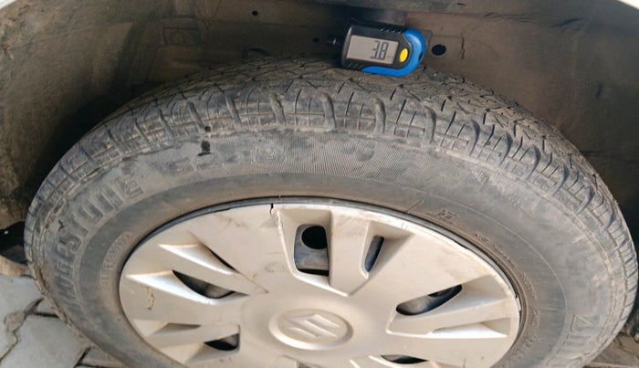 2013 Maruti Swift VXI, Petrol, Manual, 91,124 km, tyre