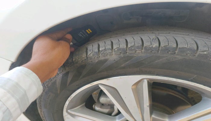 2019 Hyundai Verna 1.6 VTVT SX, Petrol, Manual, 1,01,572 km, tyre