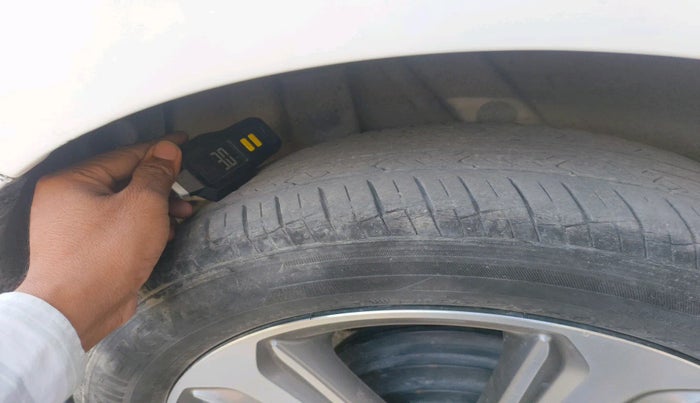 2019 Hyundai Verna 1.6 VTVT SX, Petrol, Manual, 1,01,572 km, tyre