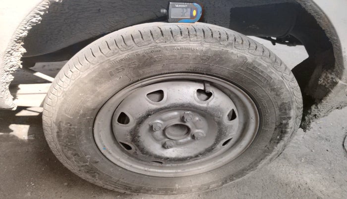 2018 Maruti Eeco 7 STR, Petrol, Manual, 1,37,171 km, tyre