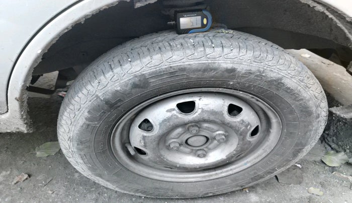 2018 Maruti Eeco 7 STR, Petrol, Manual, 1,37,171 km, tyre