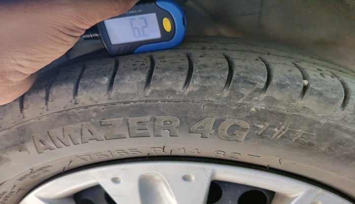 2015 Honda Amaze 1.2L I-VTEC S, Petrol, Manual, 1,14,554 km, tyre