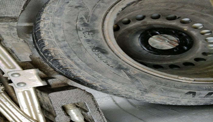 2015 Honda Amaze 1.2L I-VTEC S, Petrol, Manual, 1,14,554 km, tyre