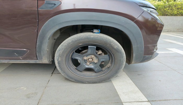 2022 Renault Kiger RXT MT, Petrol, Manual, 51,569 km, tyre