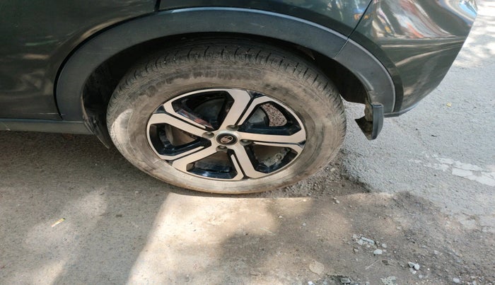 2021 Tata NEXON XZA PLUS (O) PETROL, Petrol, Automatic, 25,366 km, tyre