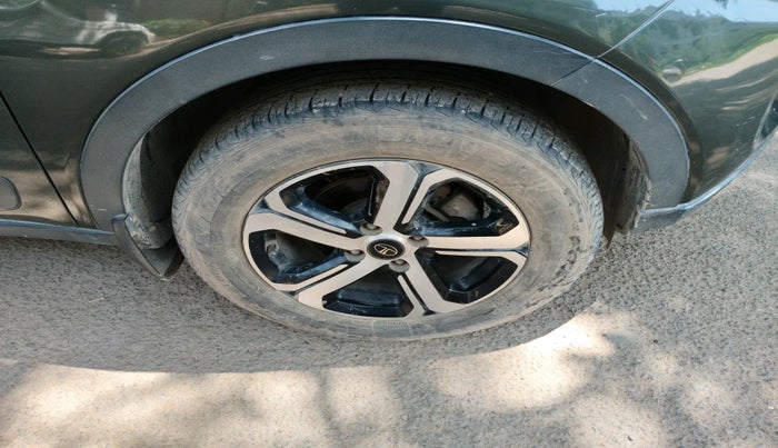 2021 Tata NEXON XZA PLUS (O) PETROL, Petrol, Automatic, 25,366 km, tyre