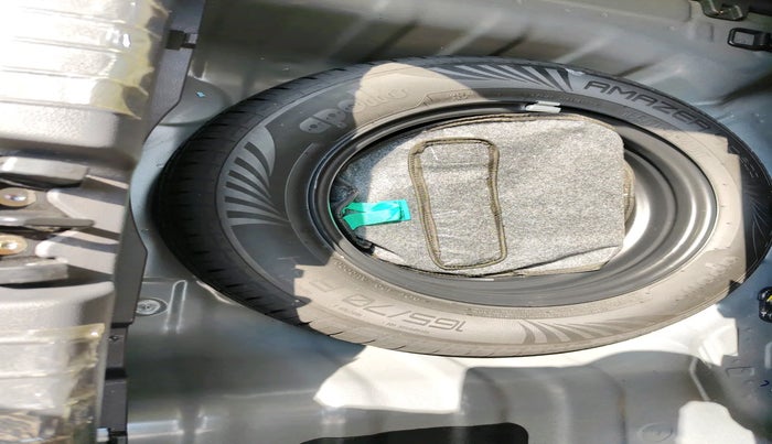 2024 Hyundai GRAND I10 NIOS ASTA AMT 1.2 KAPPA VTVT, Petrol, Automatic, 7,238 km, tyre