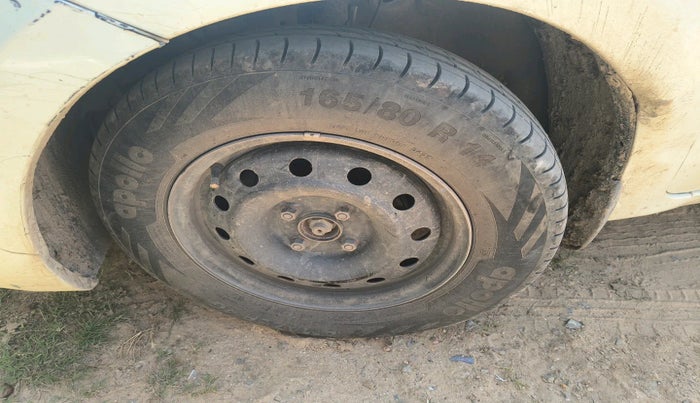 2019 Maruti Dzire VXI, Petrol, Manual, 1,14,000 km, tyre